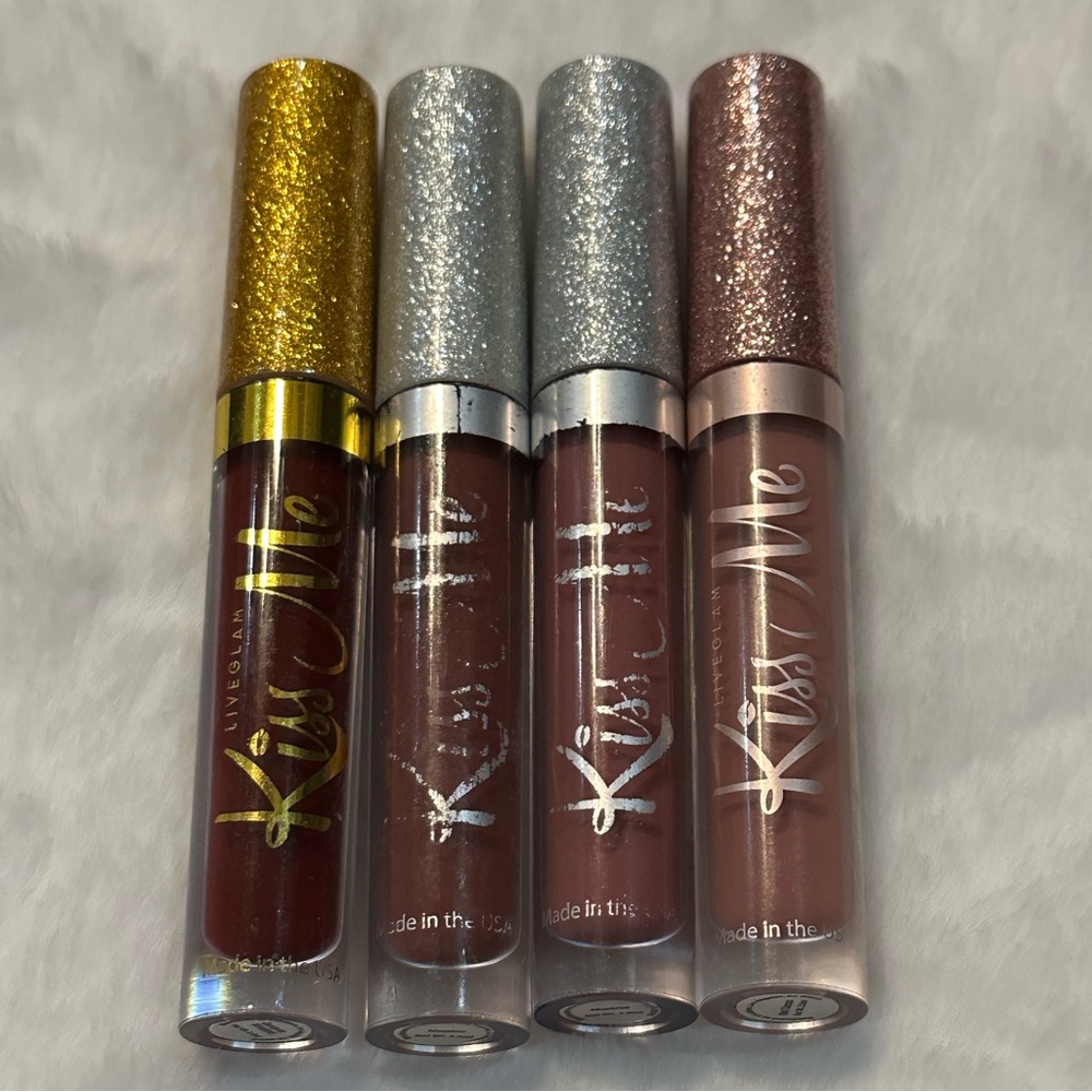 Live Glam Kiss Me